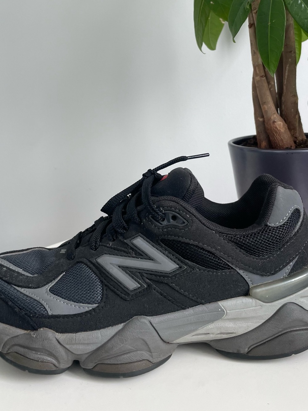 Women Size 8.5 New Balance 9060 Shoes Black Gray Suede Mesh Men Size 7